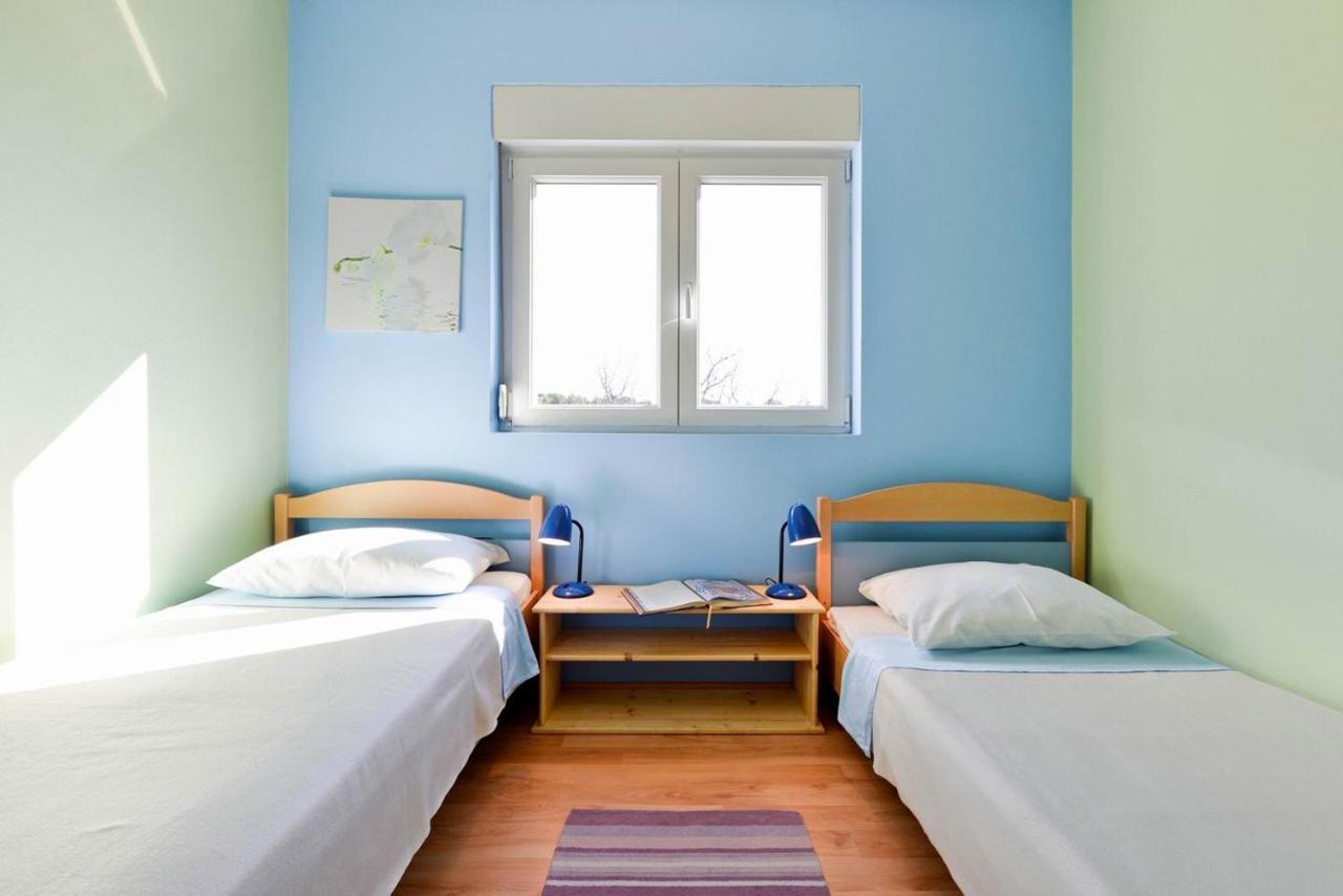 Paklina Apartments Starigrad Paklenica Extérieur photo