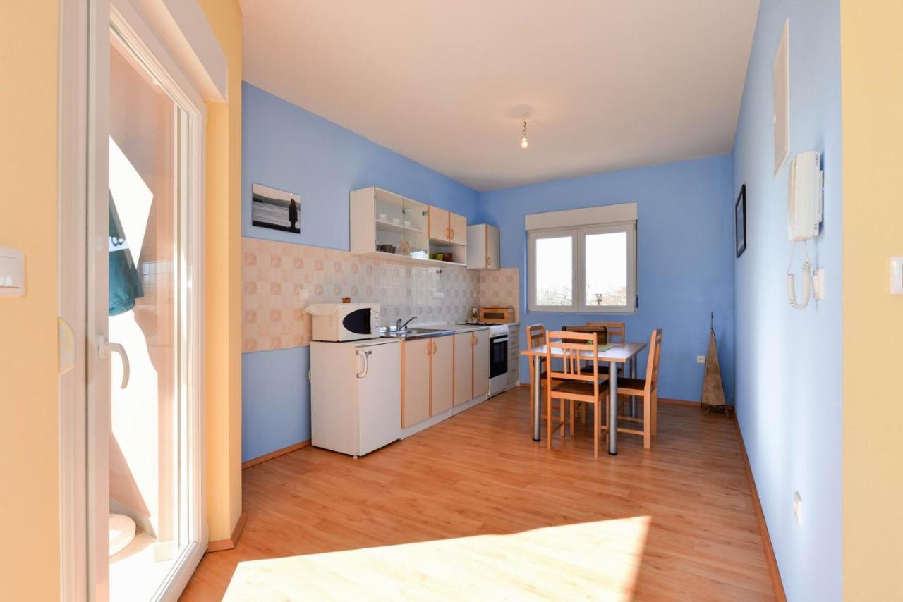 Paklina Apartments Starigrad Paklenica Extérieur photo