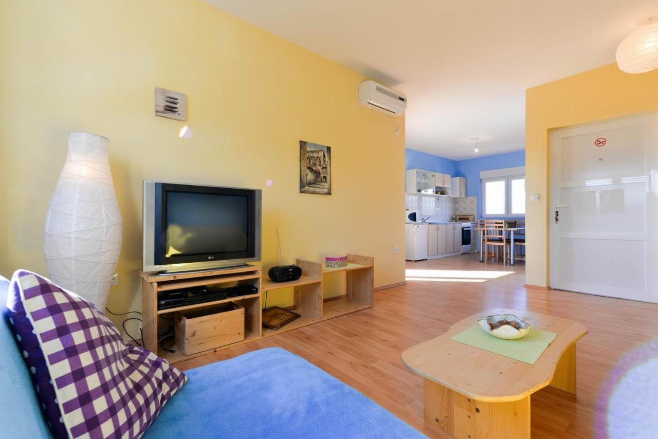 Paklina Apartments Starigrad Paklenica Extérieur photo